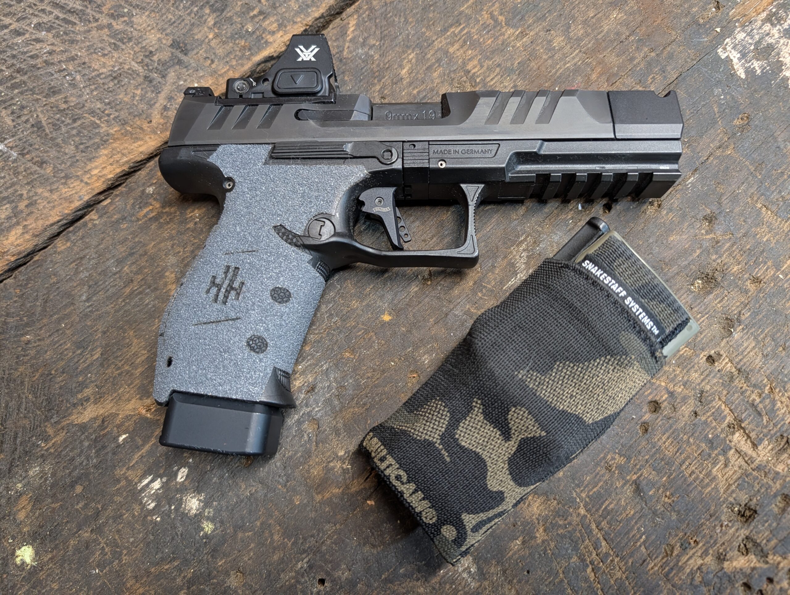 Snakestaff ETQ Gen 2 Wide tourniquet with Snakeskin Pro concealed carry pouch